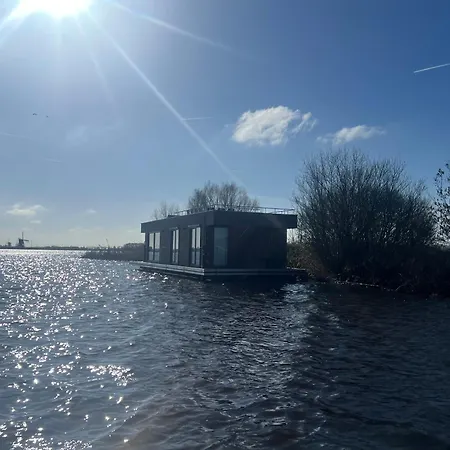 Surla Houseboat 