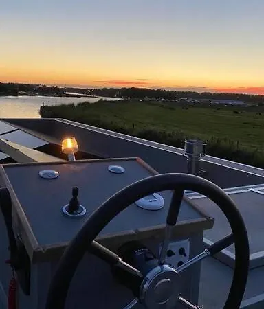 Surla Houseboat 