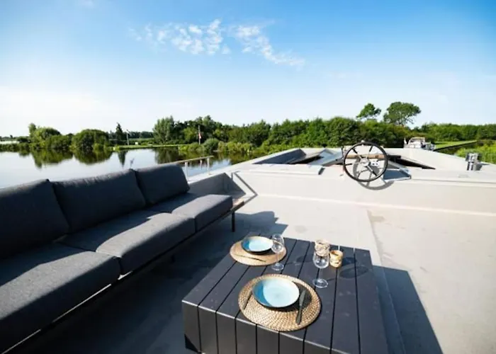 Botel Surla Houseboat Walvis Kagerplassen Buitenkaag