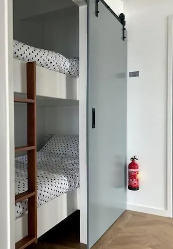 Surla Houseboat Walvis Kagerplassen Botel