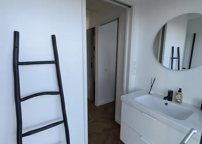 Surla Houseboat Walvis Kagerplassen * Buitenkaag